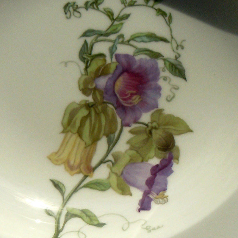 Glockenrebe als Porzellanmalerei