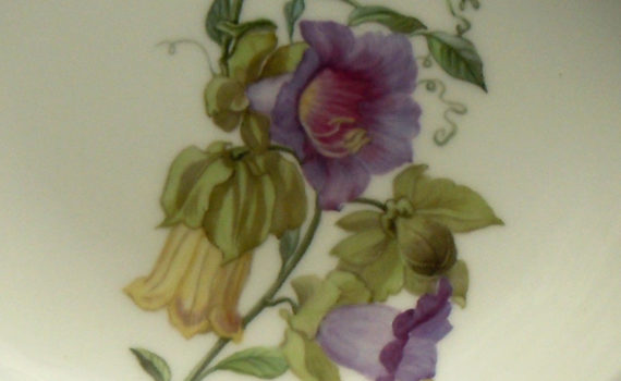 Glockenrebe als Porzellanmalerei