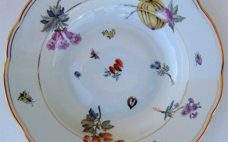 Früchte, Blumen in alter Manier